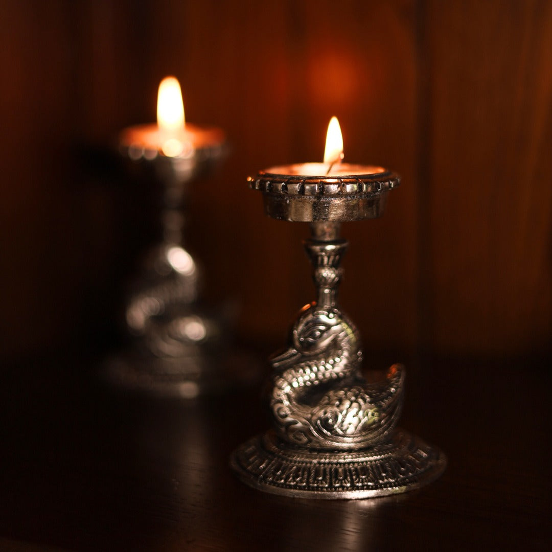 Diwali Gift Box – Urli & Swan T-Light Combo