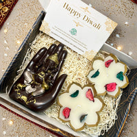 Diwali Gift Box – Palm Ganesh & Metal Wax Diya Combo
